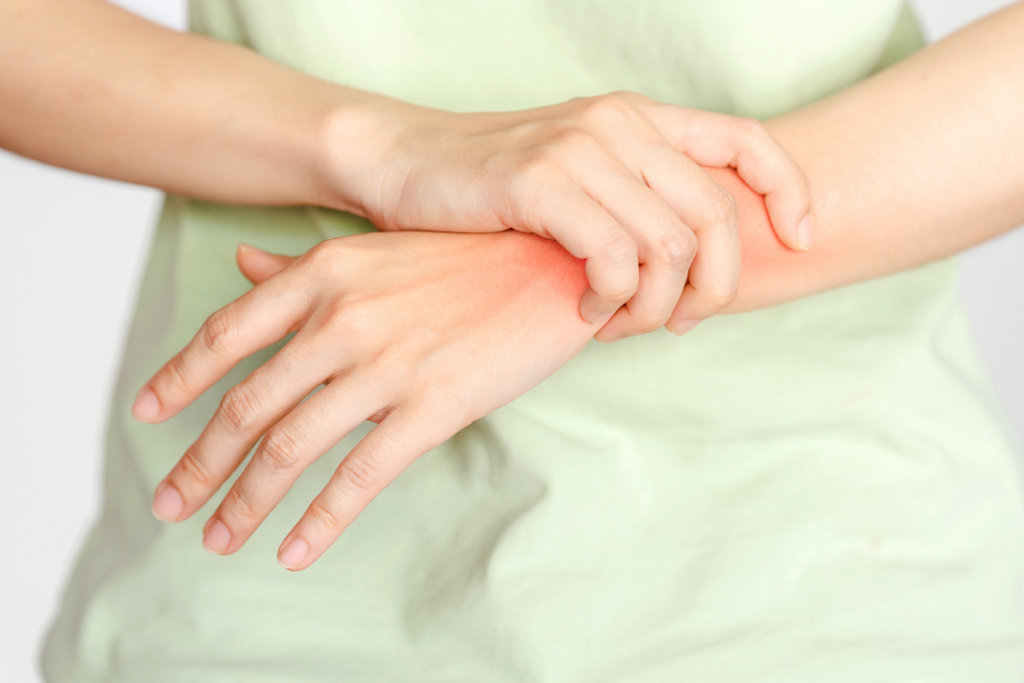 拇指疼痛的隱形殺手：解密媽媽手的成因、症狀與精準診斷